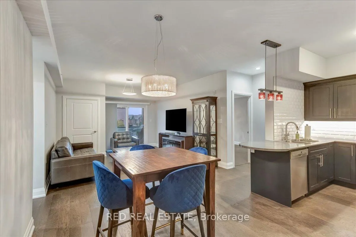 Photo 3 of Unit 212, 720 Yonge Street, Barrie, Painswick North — HOMEH