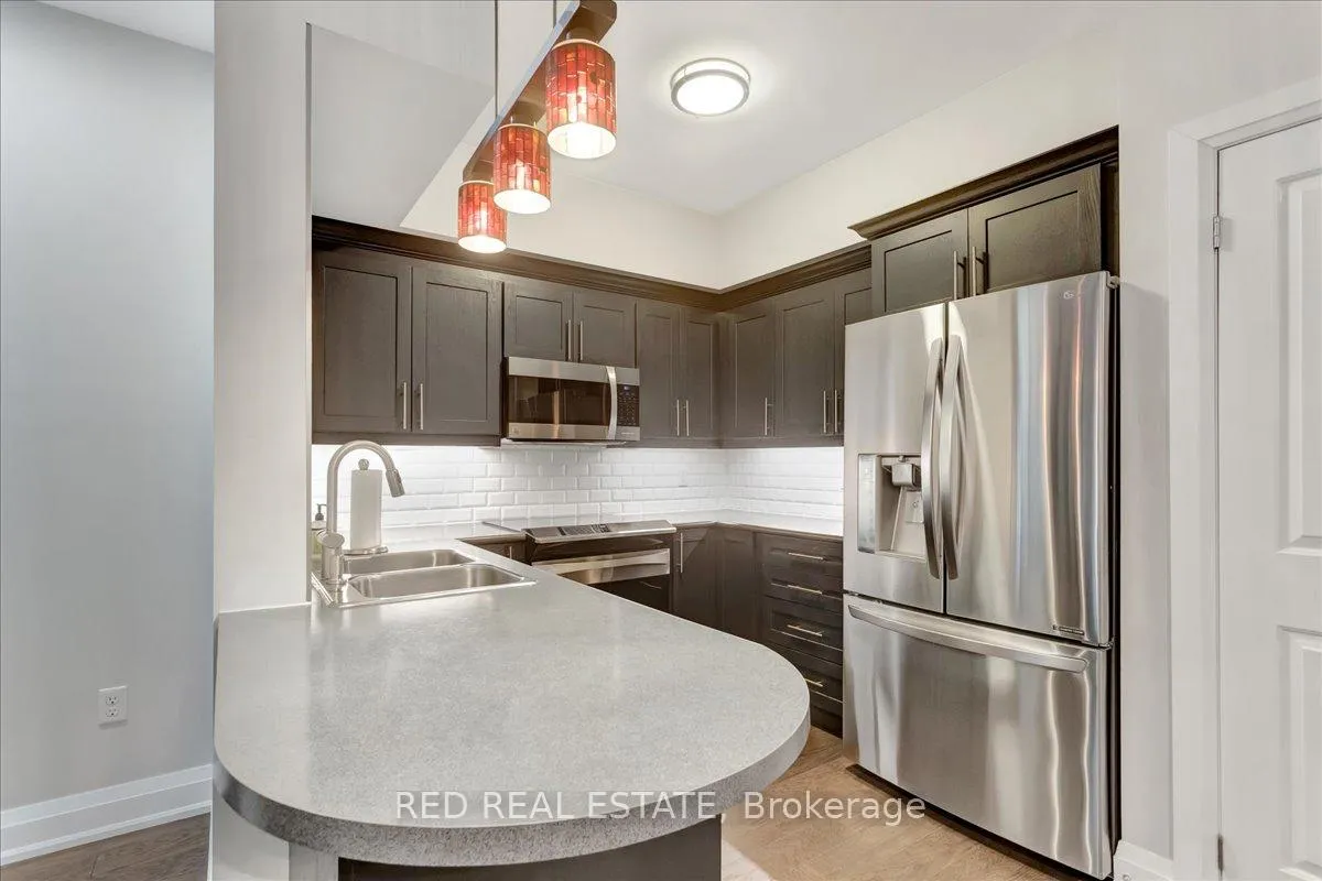 Photo 5 of Unit 212, 720 Yonge Street, Barrie, Painswick North — HOMEH
