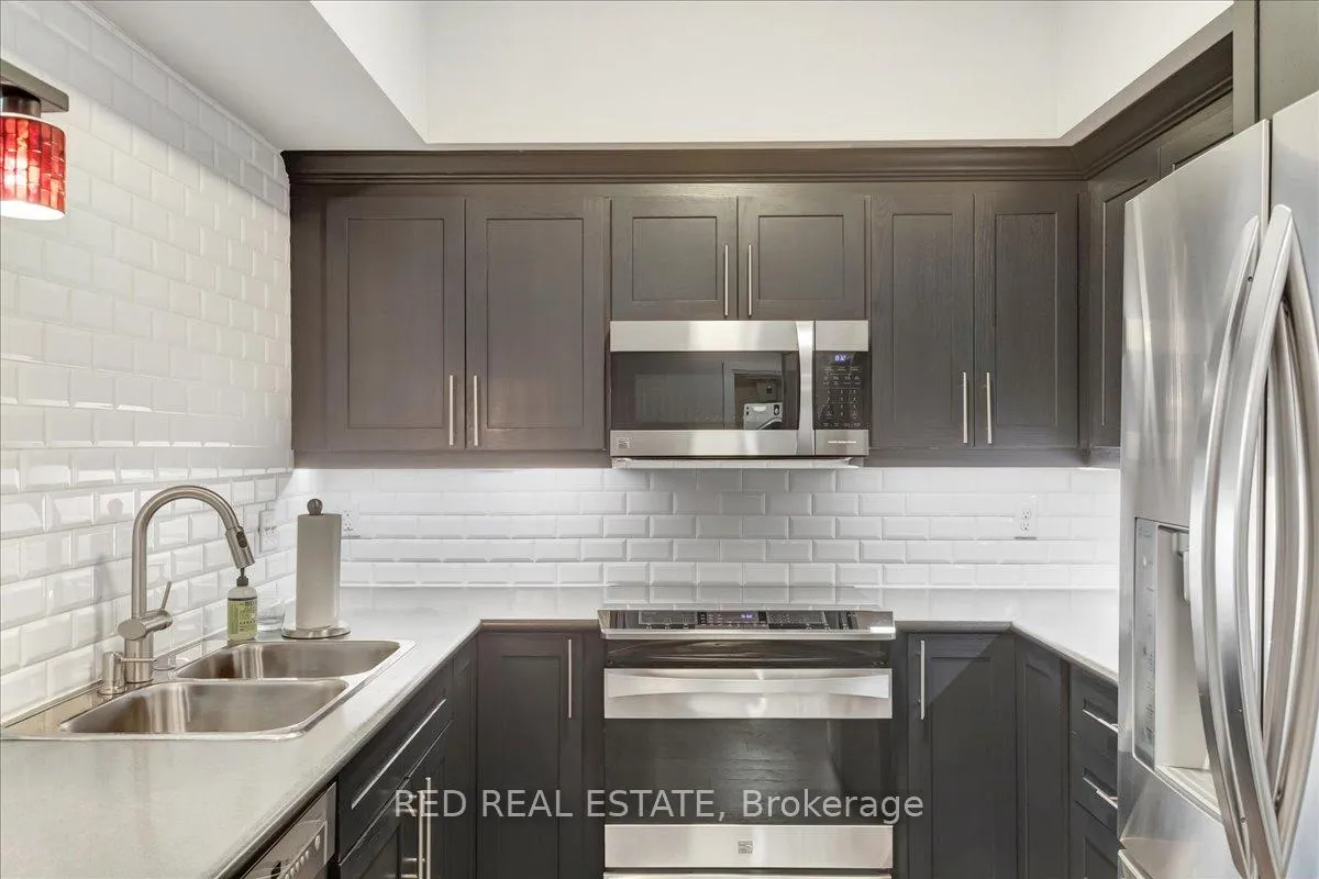 Photo 9 of Unit 212, 720 Yonge Street, Barrie, Painswick North — HOMEH