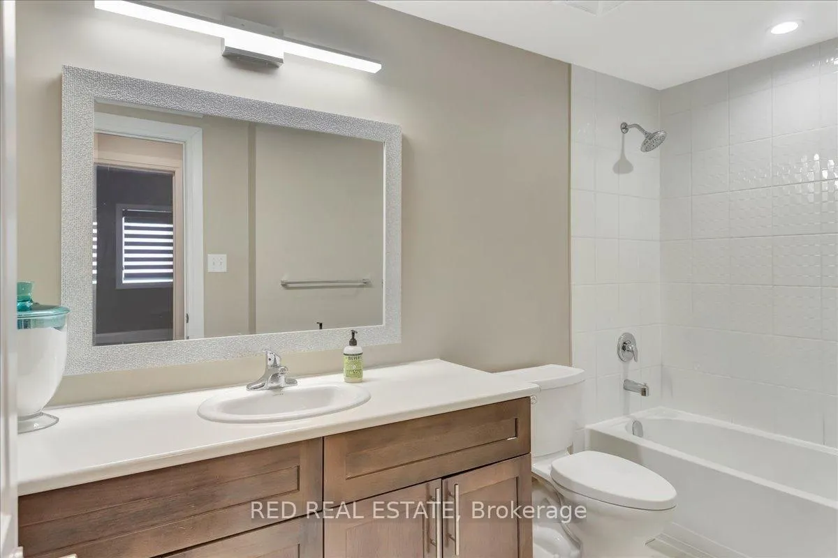 Photo 30 of Unit 212, 720 Yonge Street, Barrie, Painswick North — HOMEH