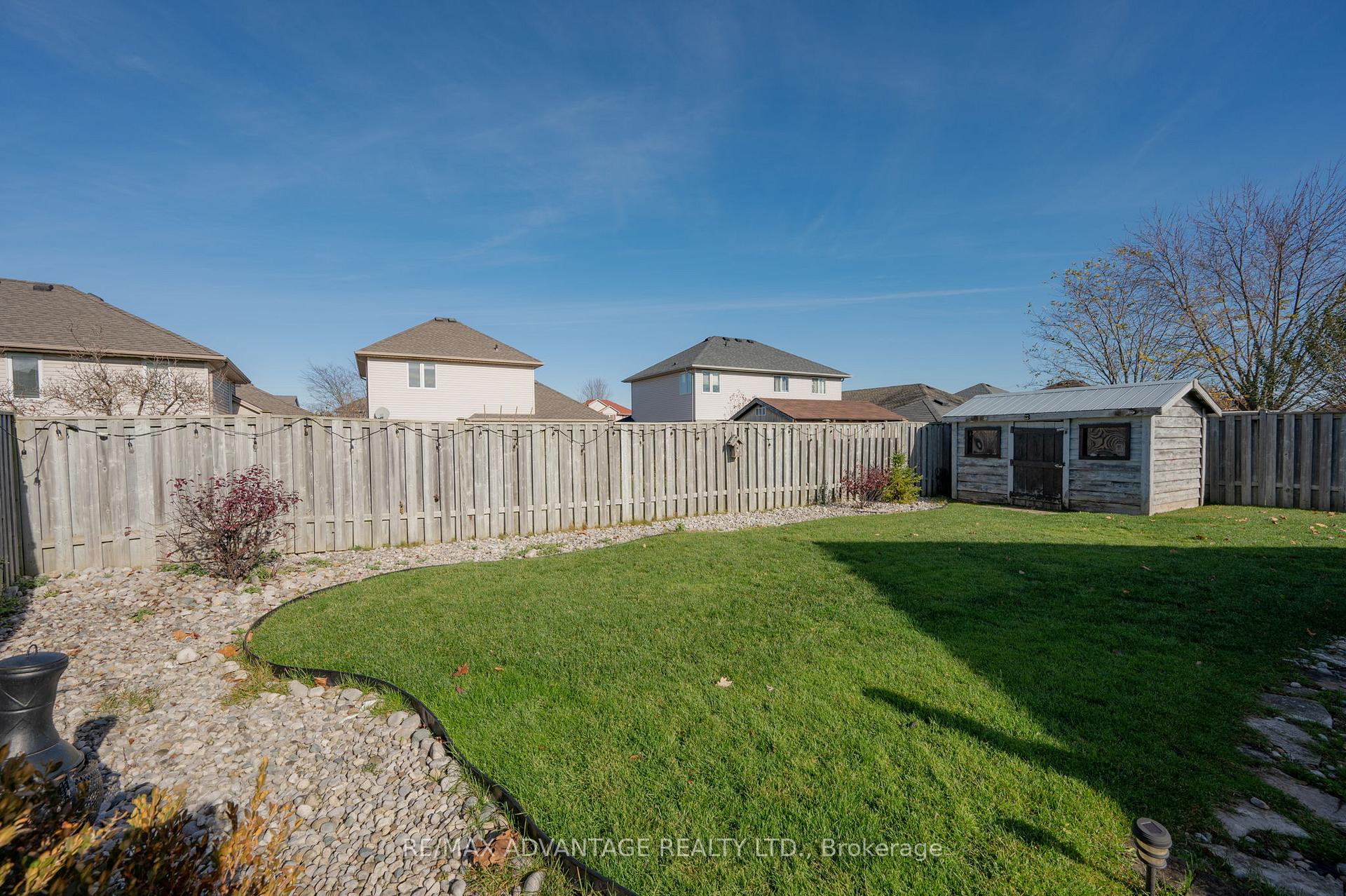 Photo 6 of 43 Cottonwood Drive, St. Thomas — HOMEH