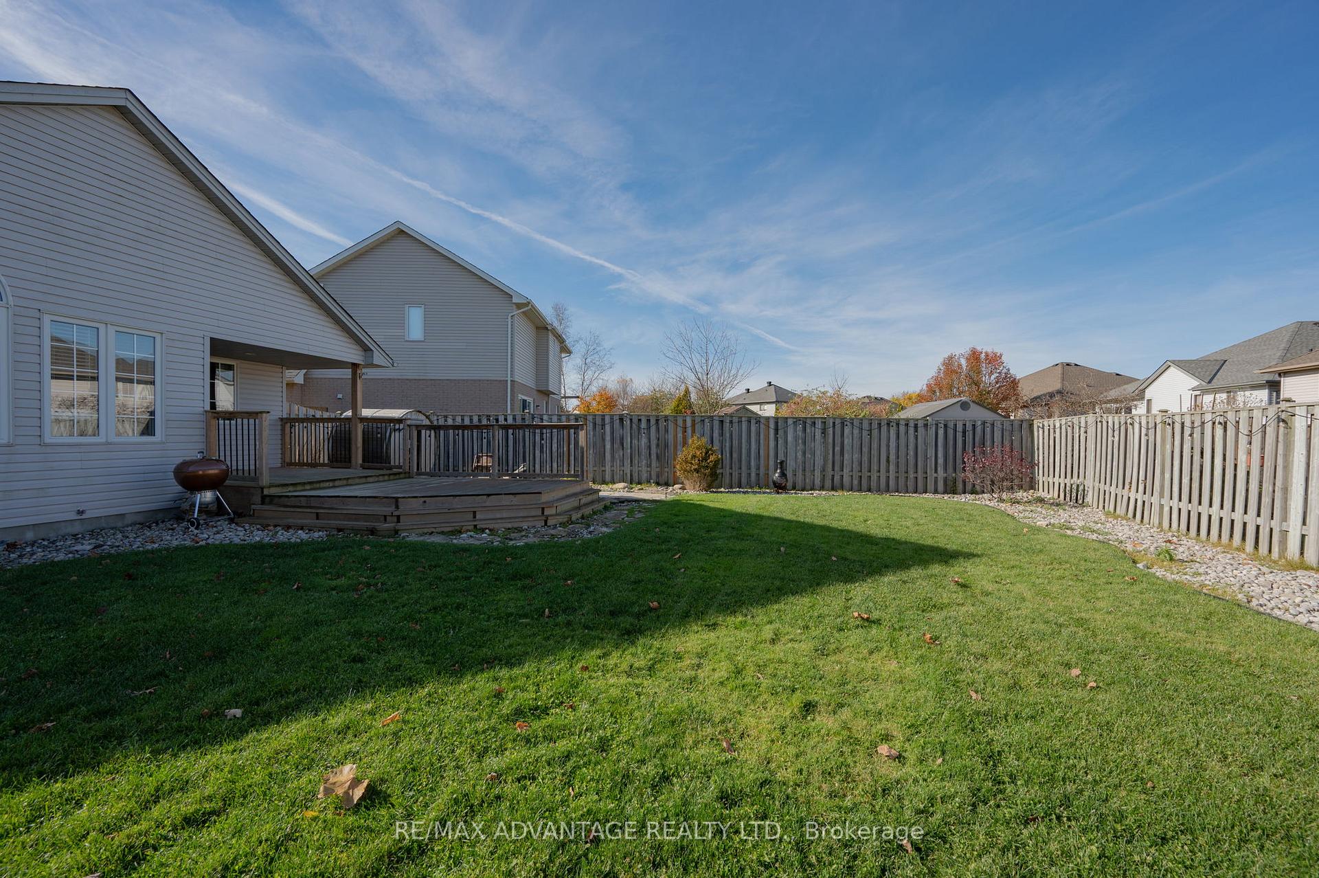 Photo 8 of 43 Cottonwood Drive, St. Thomas — HOMEH