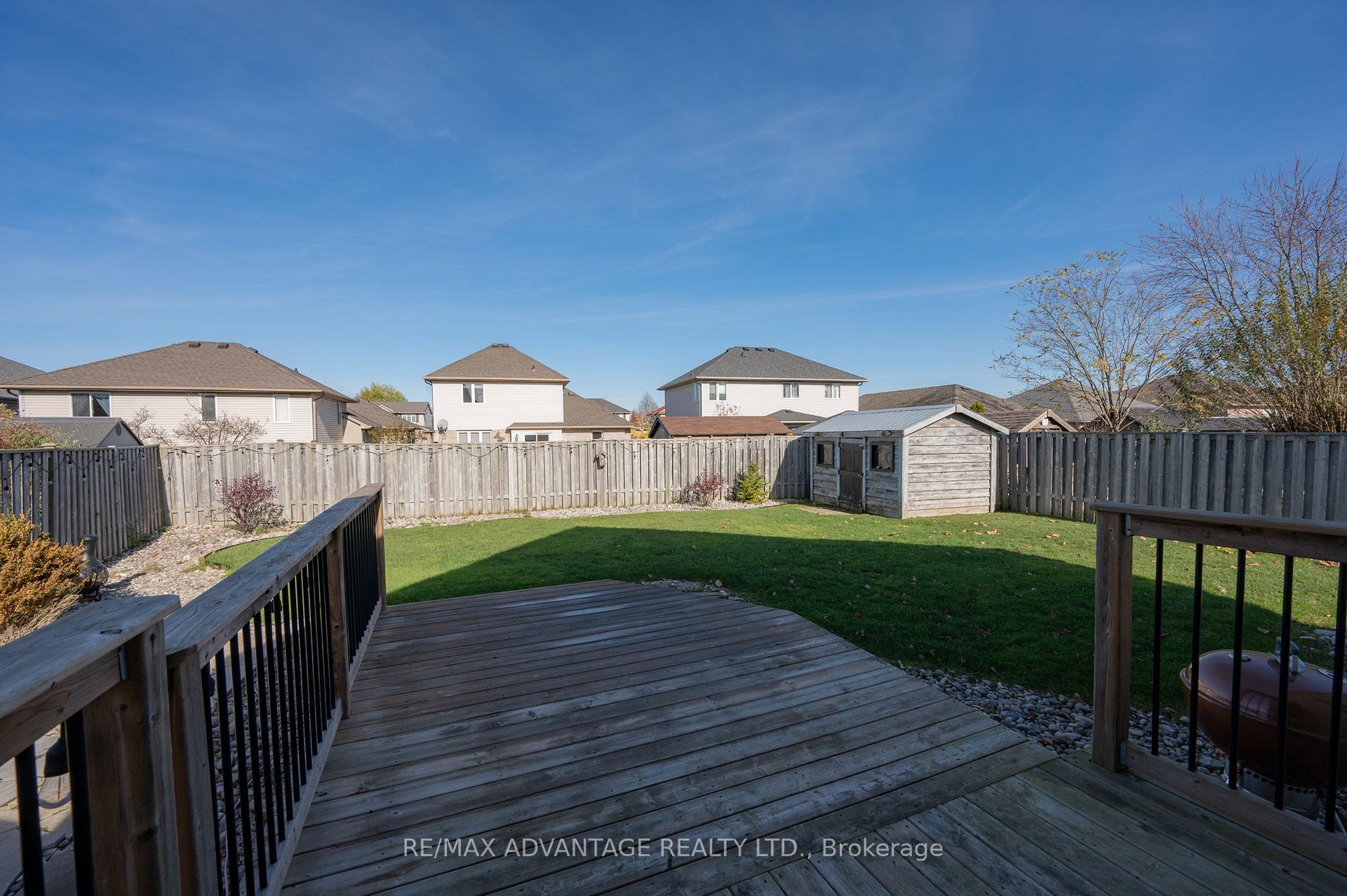 Photo 10 of 43 Cottonwood Drive, St. Thomas — HOMEH