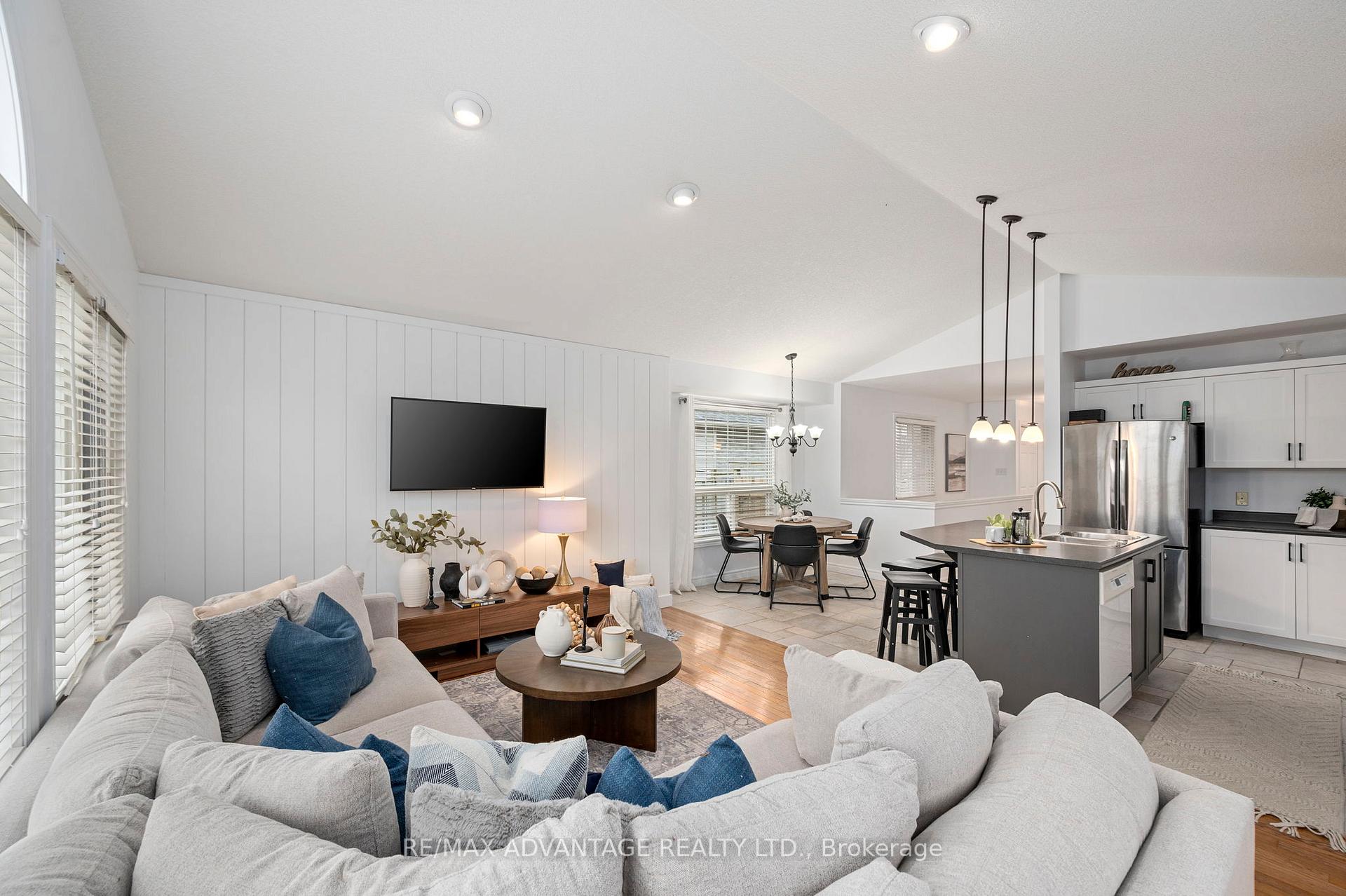 Photo 15 of 43 Cottonwood Drive, St. Thomas — HOMEH