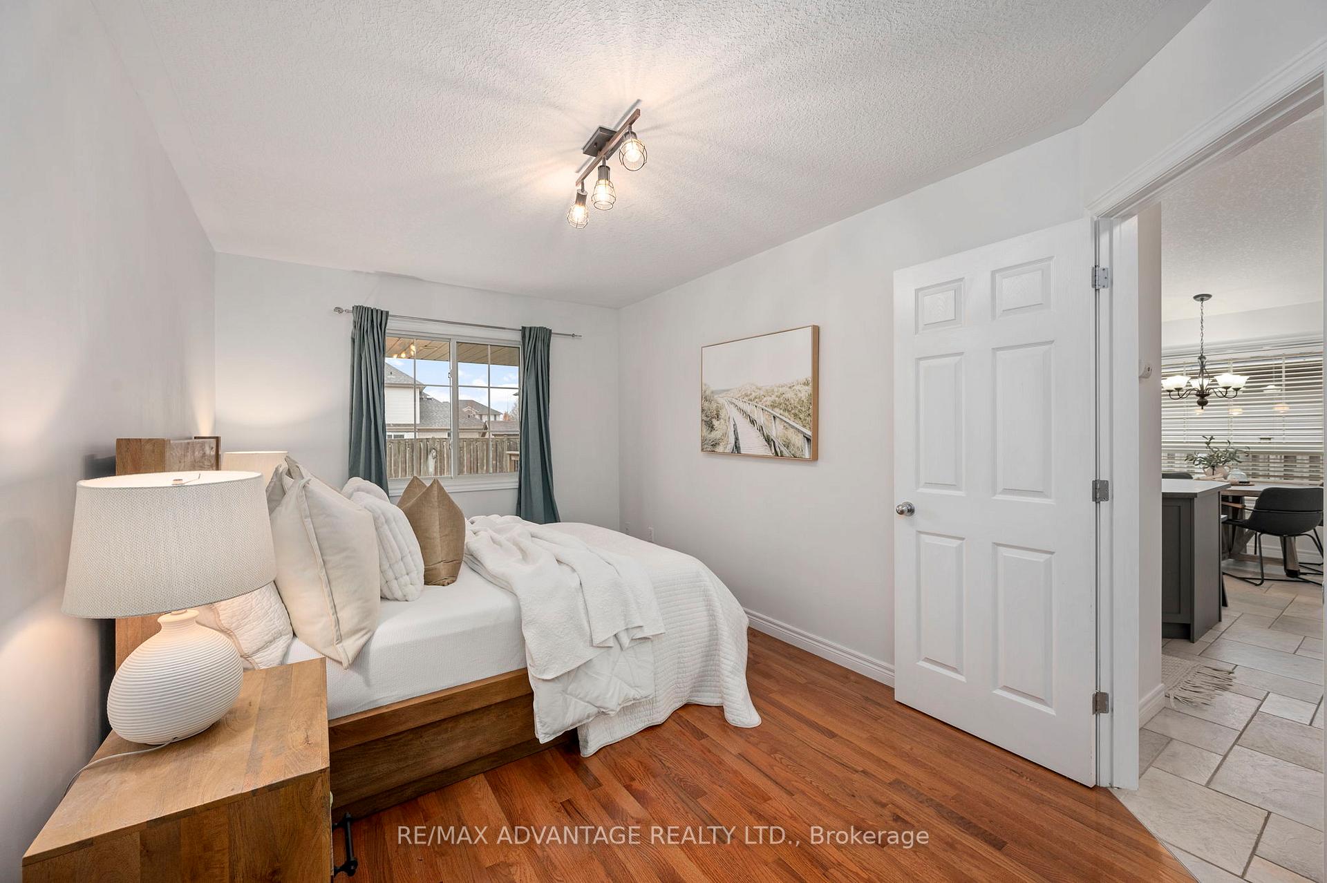 Photo 21 of 43 Cottonwood Drive, St. Thomas — HOMEH