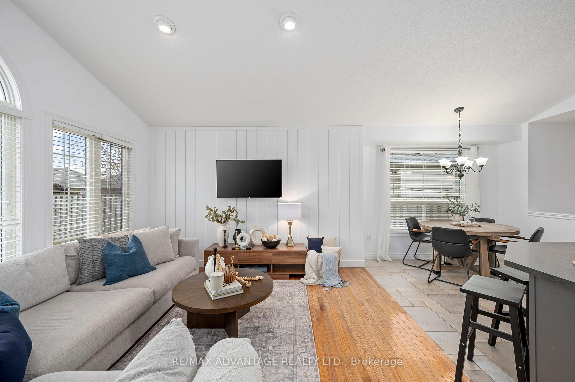 Photo 35 of 43 Cottonwood Drive, St. Thomas — HOMEH