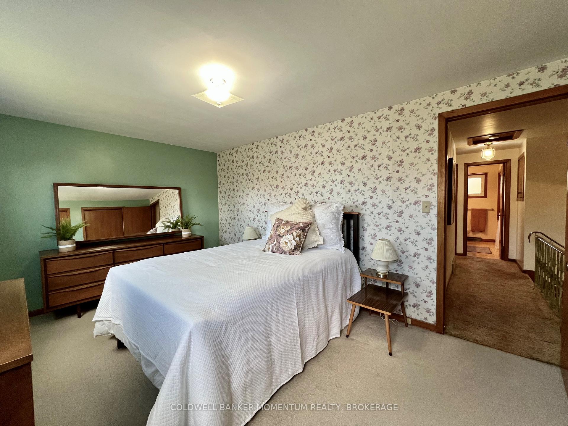 Photo 18 of 96 Sherman Drive W, St. Catharines, Lakeport — HOMEH