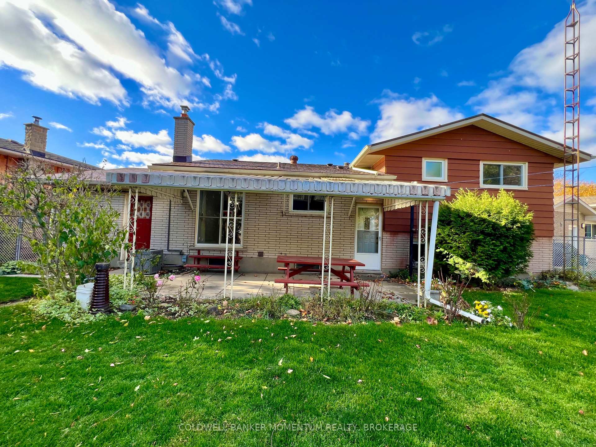 Photo 55 of 96 Sherman Drive W, St. Catharines, Lakeport — HOMEH