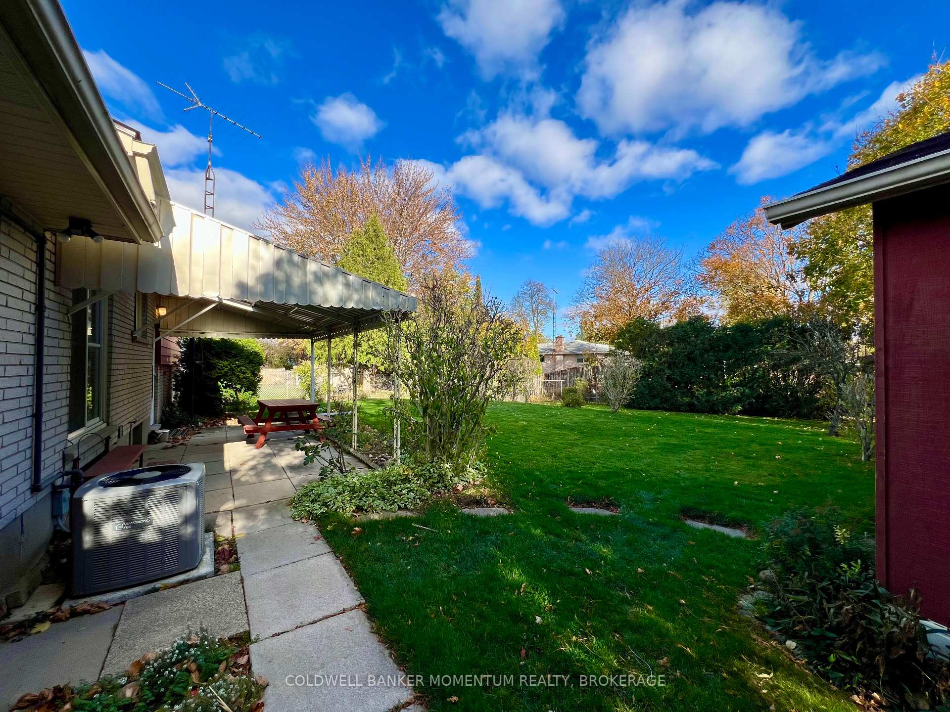 Photo 56 of 96 Sherman Drive W, St. Catharines, Lakeport — HOMEH