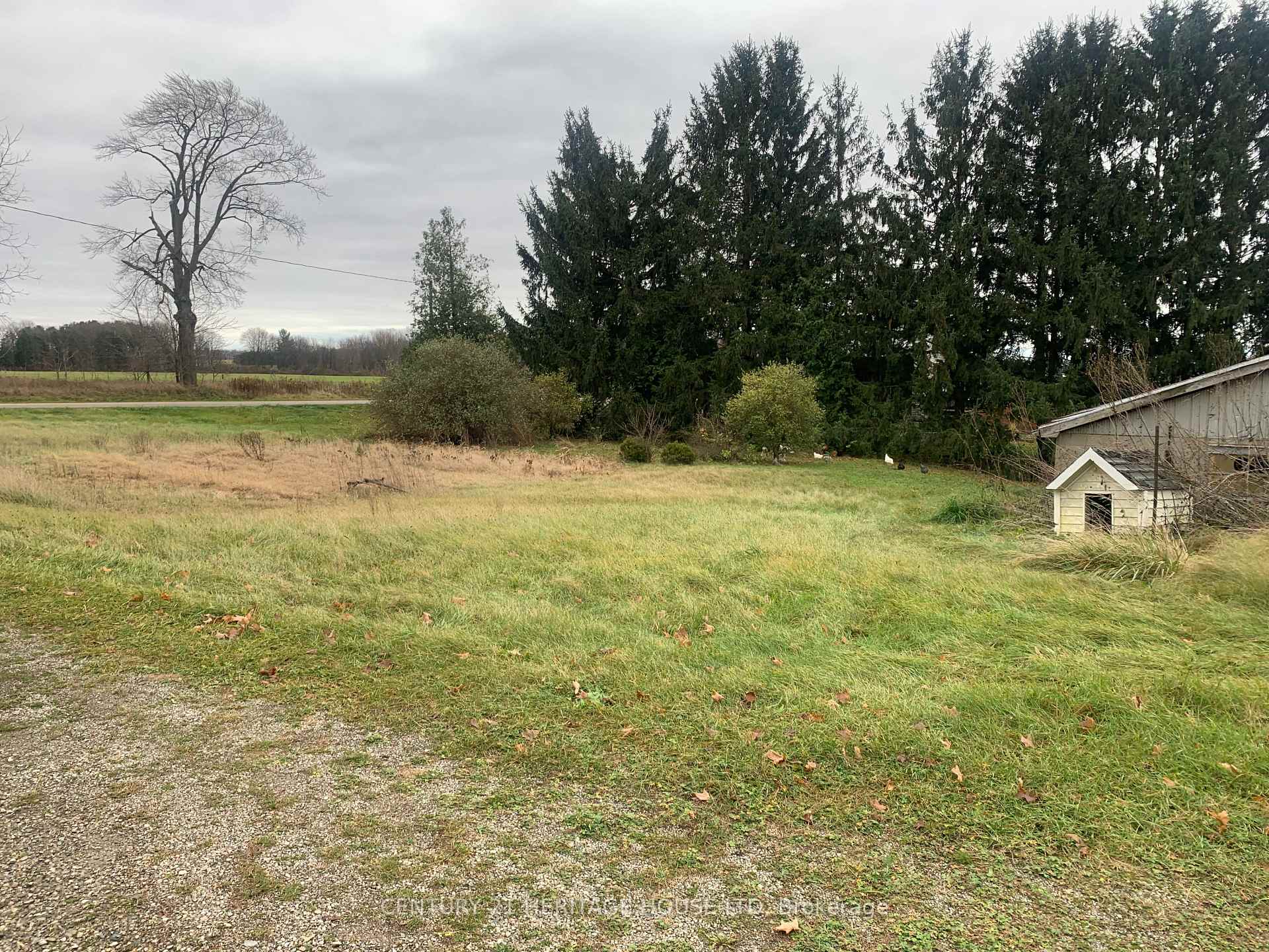 Photo 4 of 8801 Hacienda Road E, Malahide, Rural Malahide — HOMEH