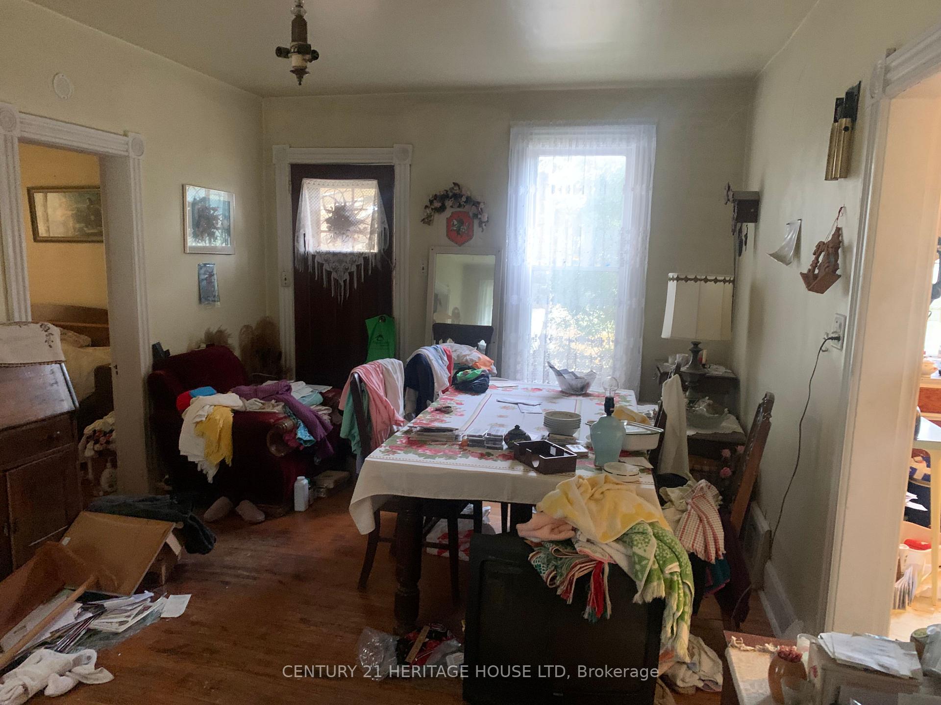 Photo 9 of 8801 Hacienda Road E, Malahide, Rural Malahide — HOMEH