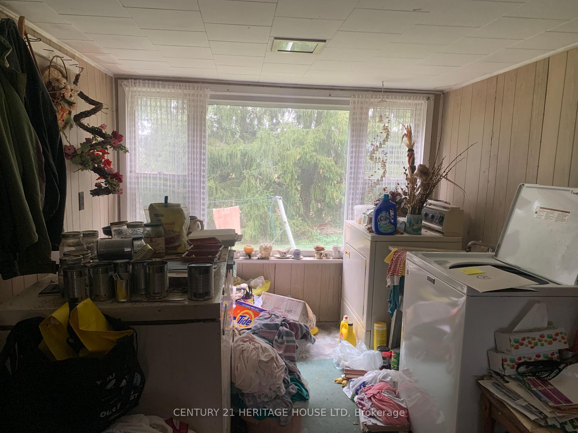 Photo 11 of 8801 Hacienda Road E, Malahide, Rural Malahide — HOMEH