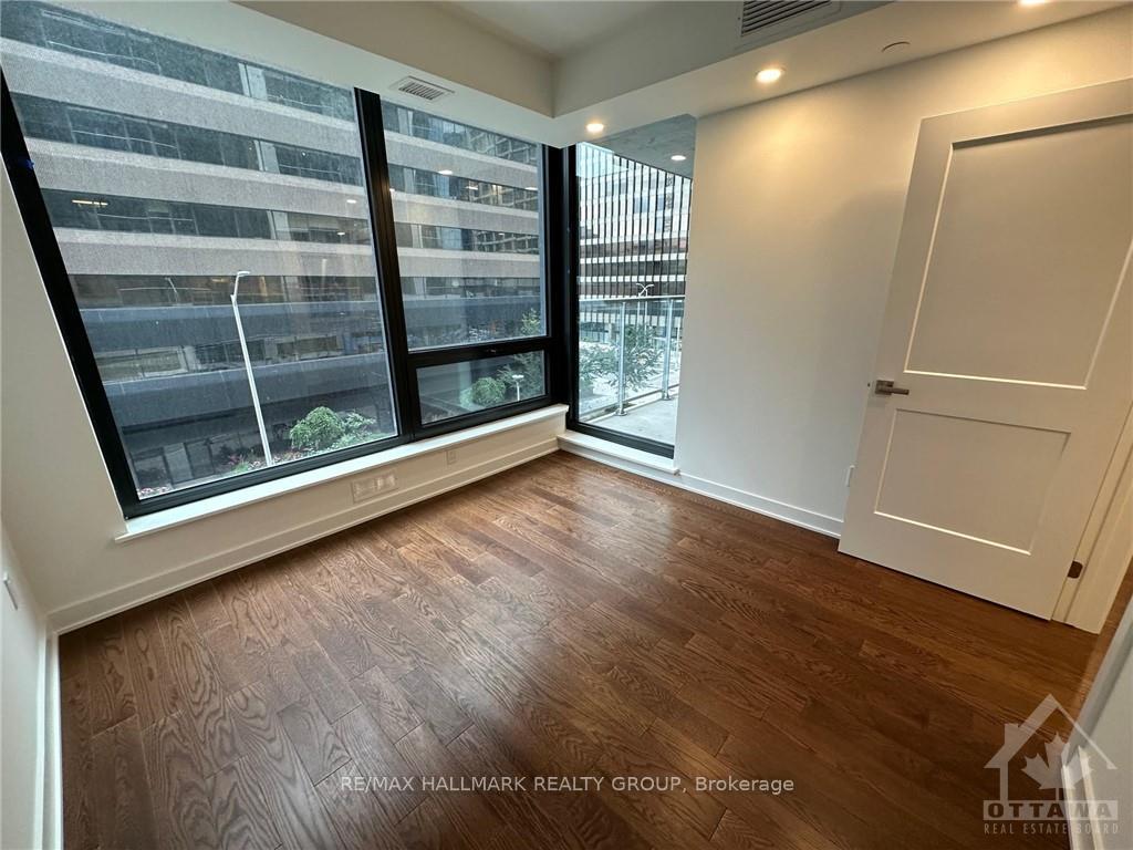 Photo 10 of Unit 302, 340 Queen Street, Ottawa, Ottawa Centre — HOMEH