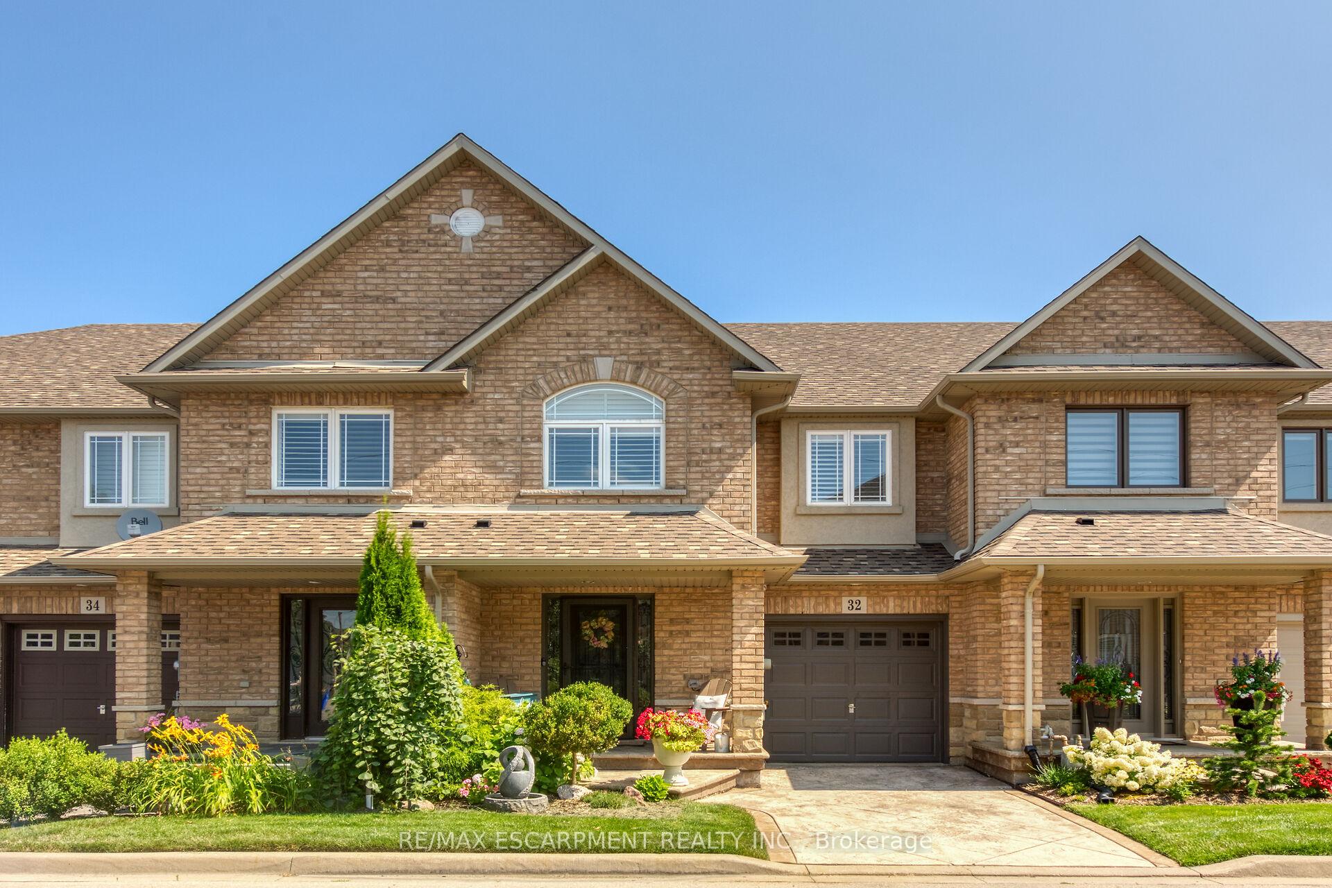 Photo 3 of 32 Aster Avenue, Hamilton, Rural Glanbrook — HOMEH