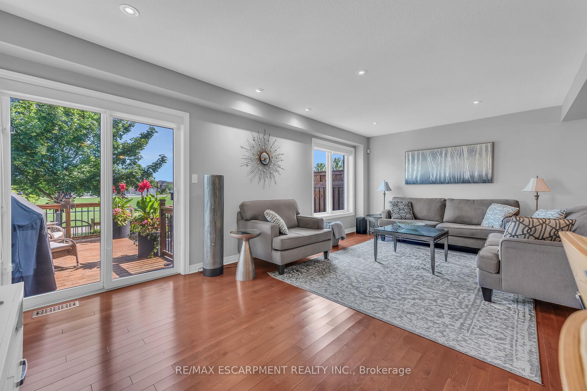 Photo 21 of 32 Aster Avenue, Hamilton, Rural Glanbrook — HOMEH