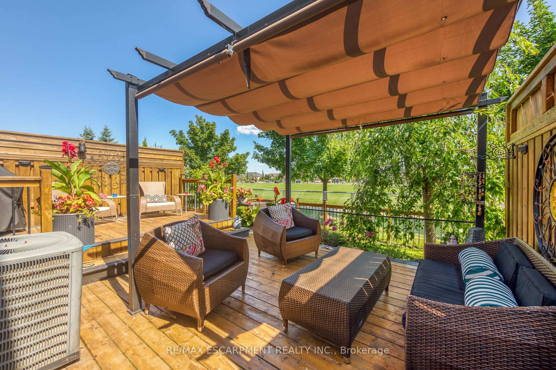 Photo 53 of 32 Aster Avenue, Hamilton, Rural Glanbrook — HOMEH