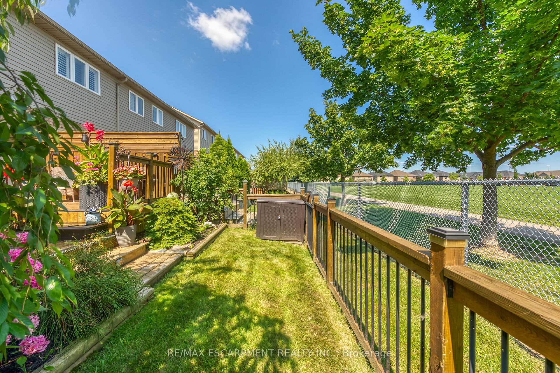 Photo 59 of 32 Aster Avenue, Hamilton, Rural Glanbrook — HOMEH
