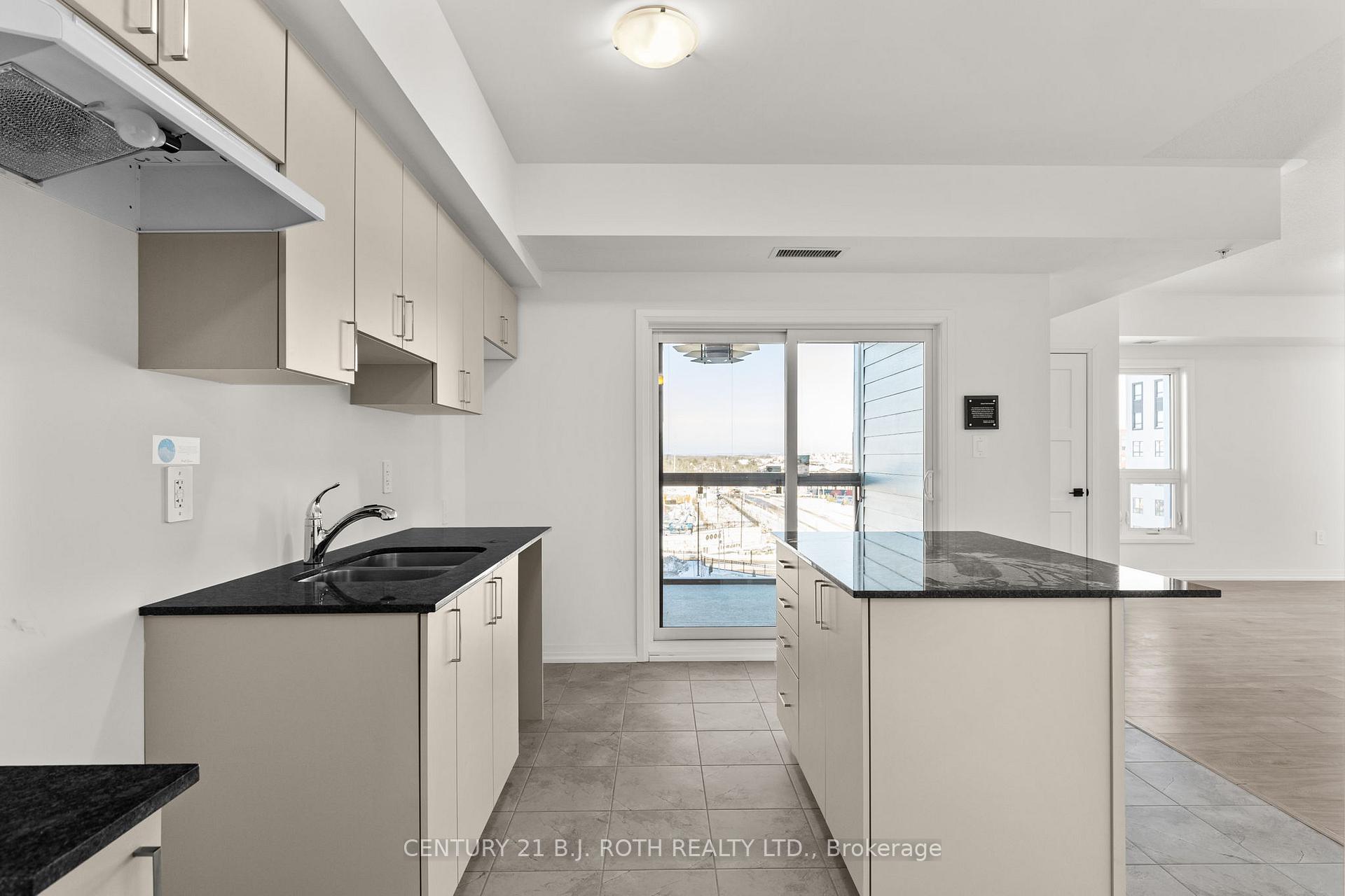 Photo 8 of Unit 311, 15 Kneeshaw Drive, Barrie, Rural Barrie Southeast — HOMEH