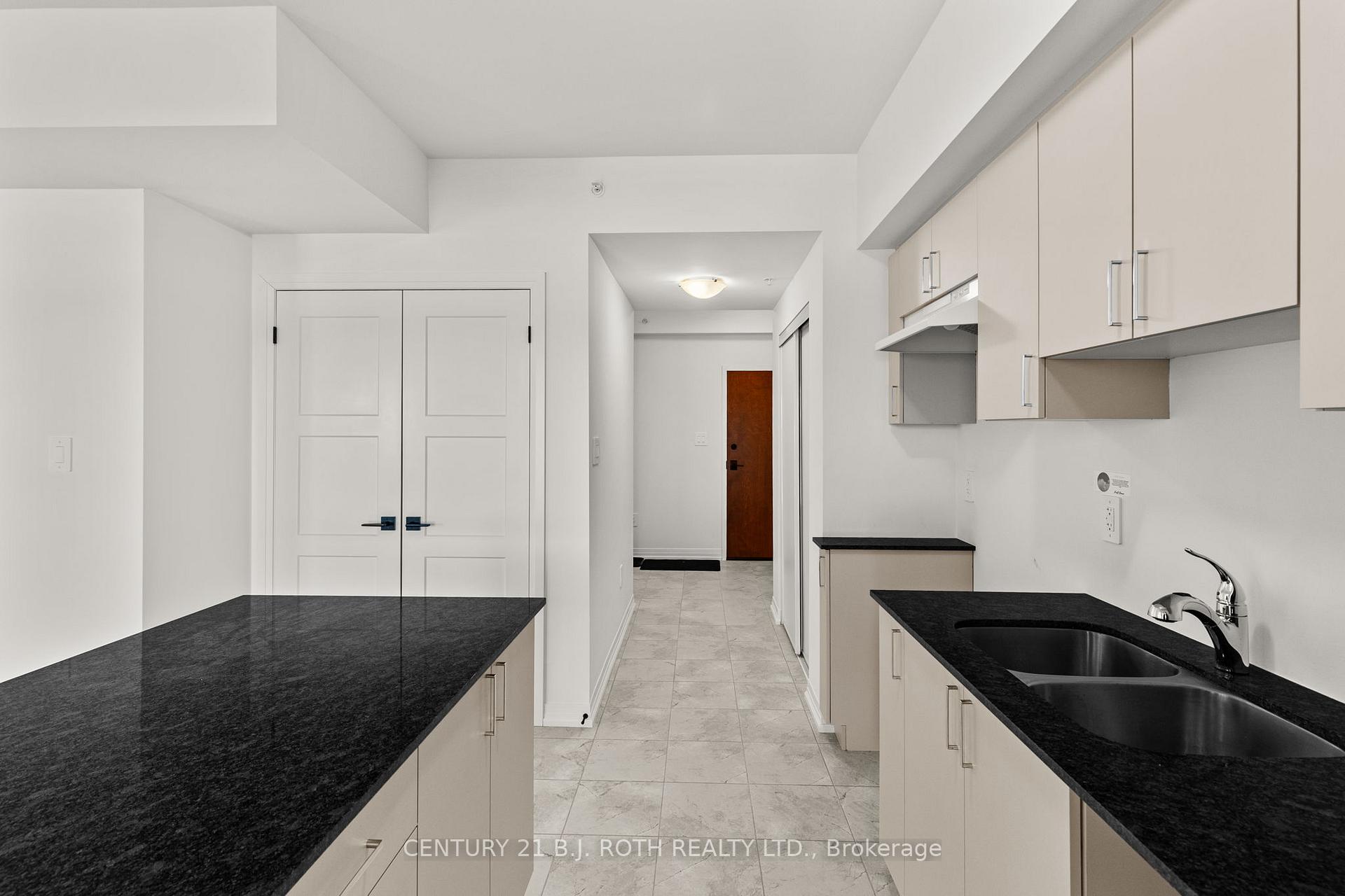 Photo 12 of Unit 311, 15 Kneeshaw Drive, Barrie, Rural Barrie Southeast — HOMEH