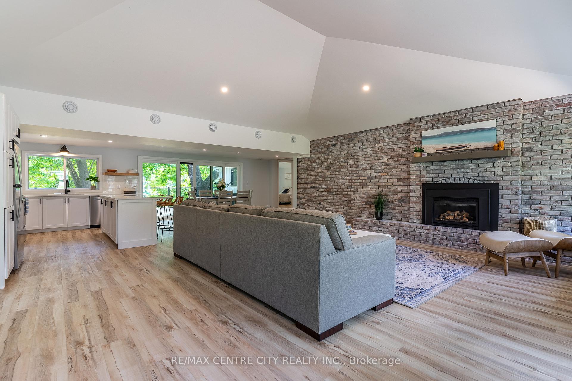 Photo 3 of 48265 Rush Creek Line, Malahide, Rural Malahide — HOMEH