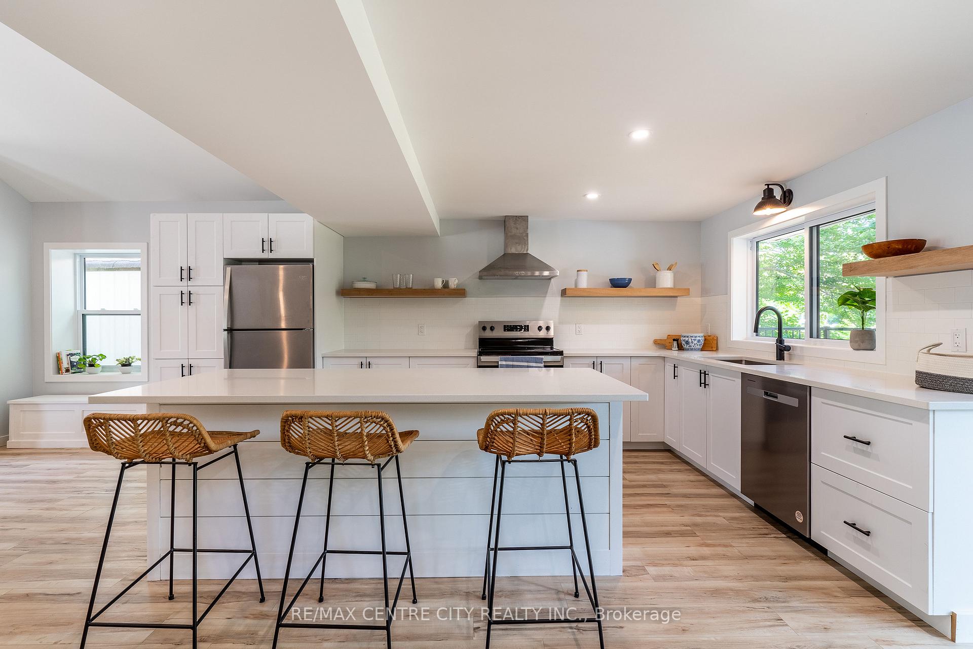Photo 4 of 48265 Rush Creek Line, Malahide, Rural Malahide — HOMEH