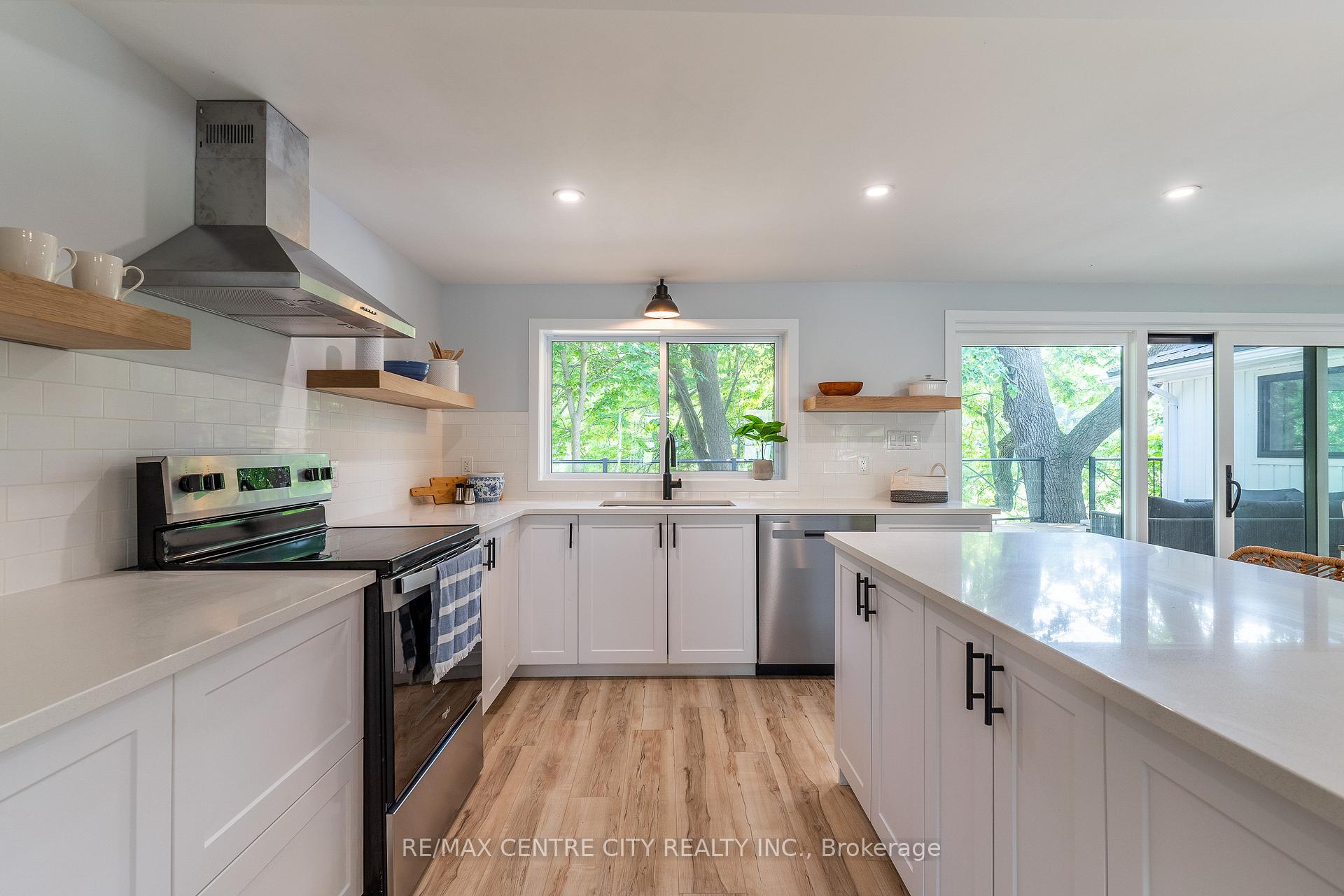 Photo 5 of 48265 Rush Creek Line, Malahide, Rural Malahide — HOMEH
