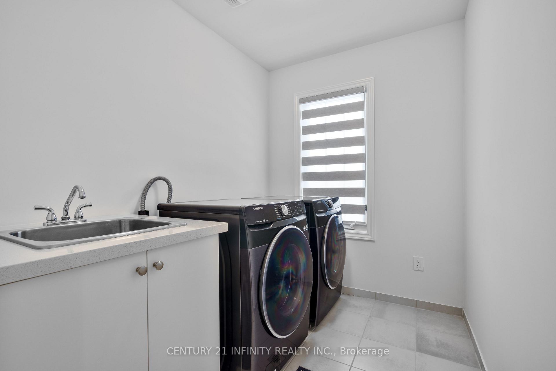 Photo 5 of 18 Valleo Street, Georgina, Keswick North — HOMEH