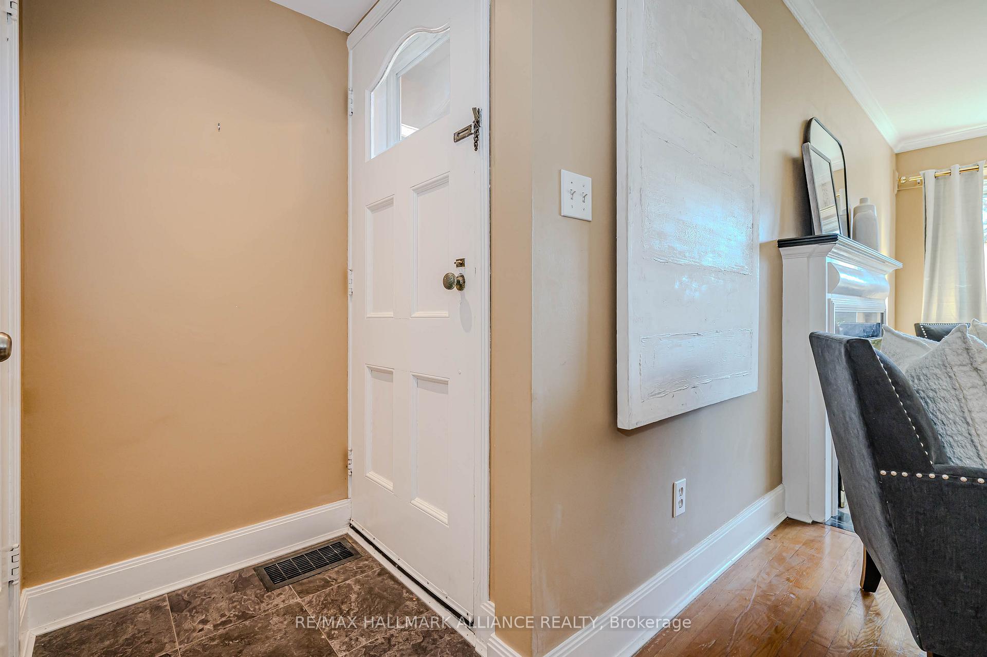 Photo 22 of 86 Binkley Crescent, Hamilton, Ainslie Wood — HOMEH