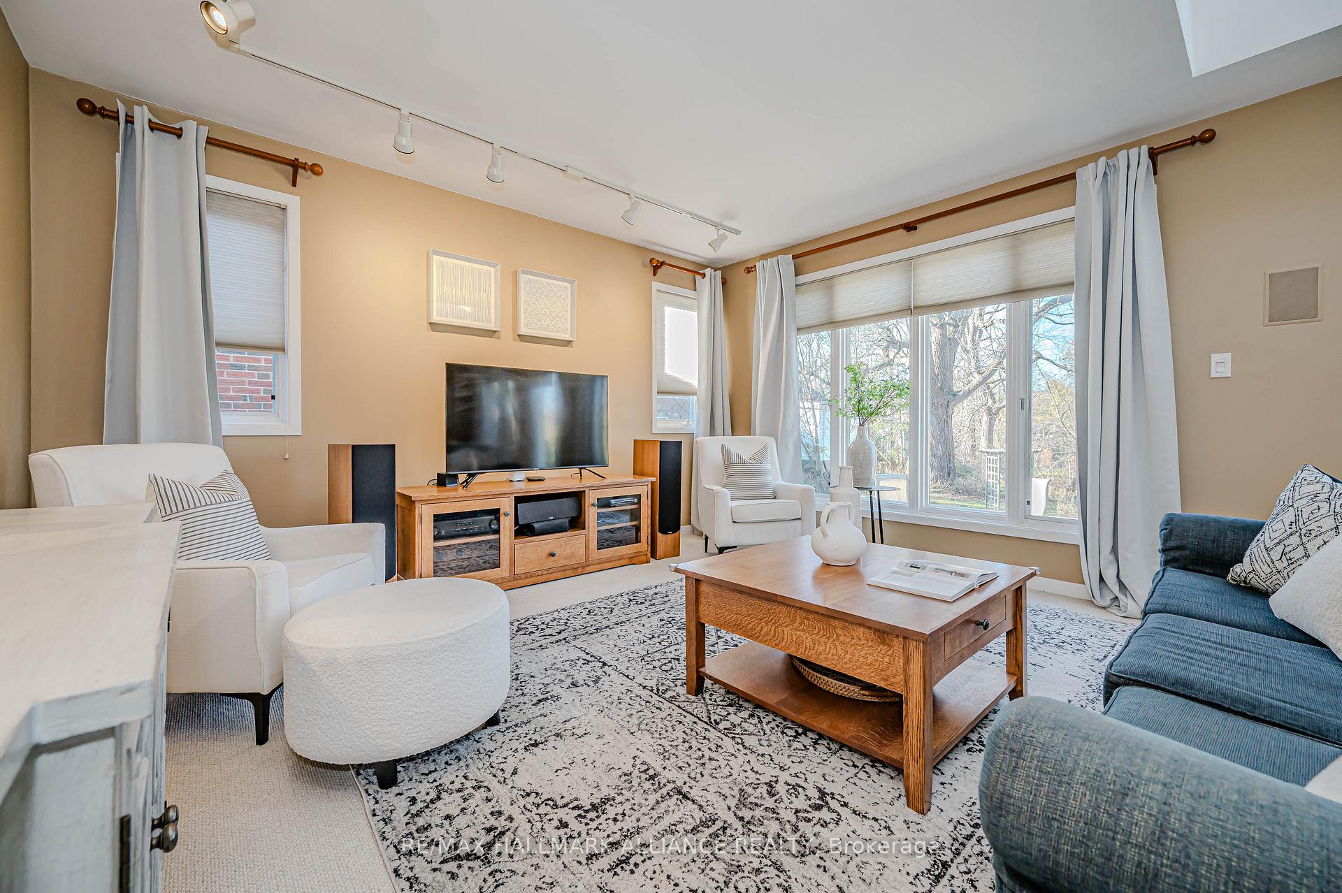 Photo 34 of 86 Binkley Crescent, Hamilton, Ainslie Wood — HOMEH