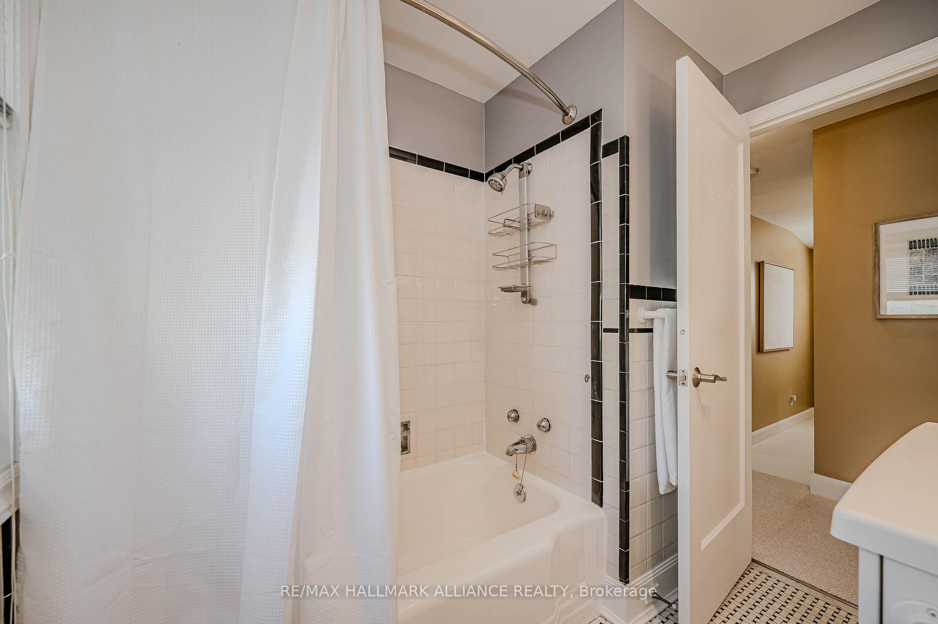 Photo 44 of 86 Binkley Crescent, Hamilton, Ainslie Wood — HOMEH