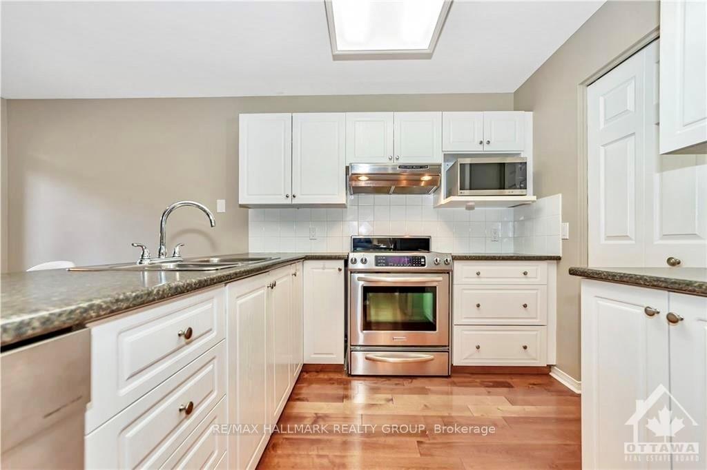 Photo 10 of 27 Steggall Crescent, Ottawa, Stittsville (Central) — HOMEH
