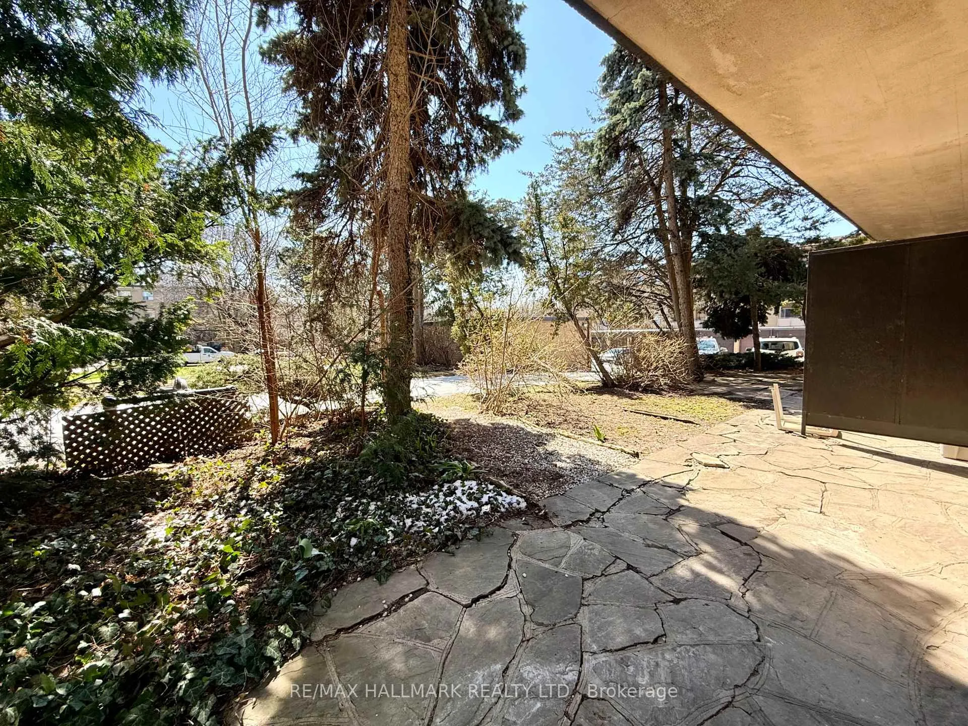 Photo 8 of Unit 111, 30 Upper Canada Drive, North York, St. Andrew-Windfields — HOMEH