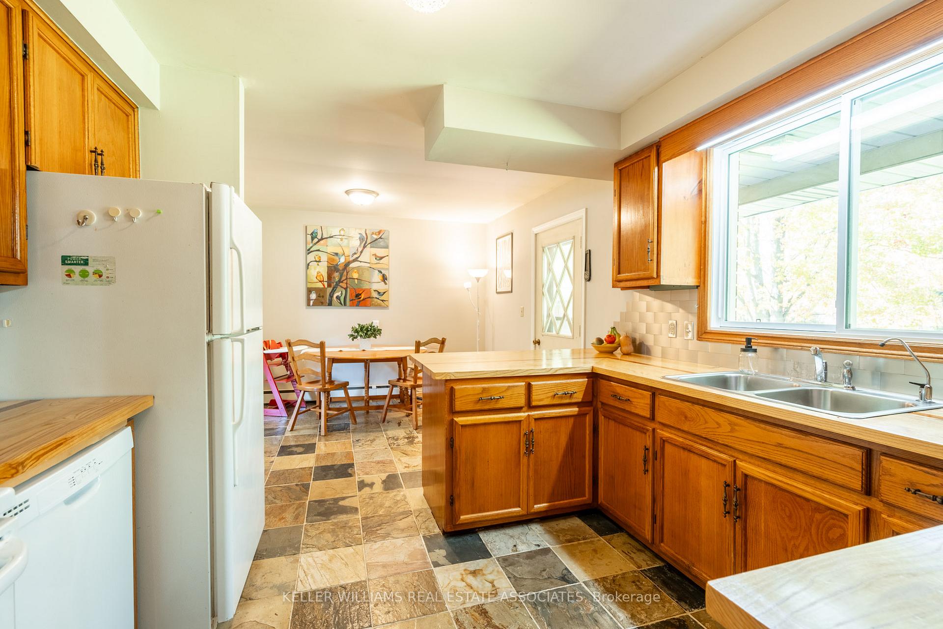 Photo 17 of 19 8th Concession Road E, Hamilton, Rural Flamborough — HOMEH