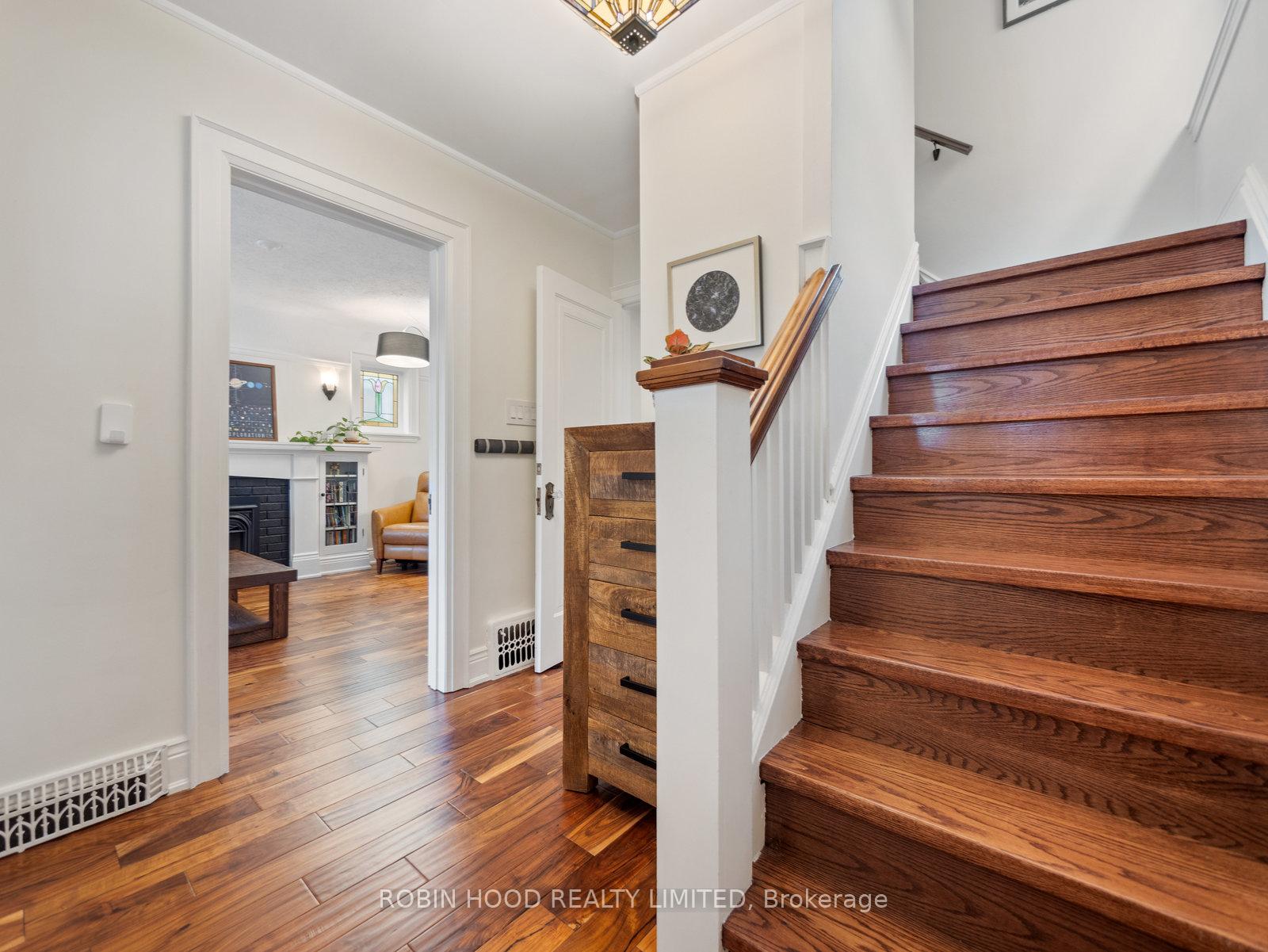 Photo 4 of 87 Park Row S, Hamilton, Delta — HOMEH