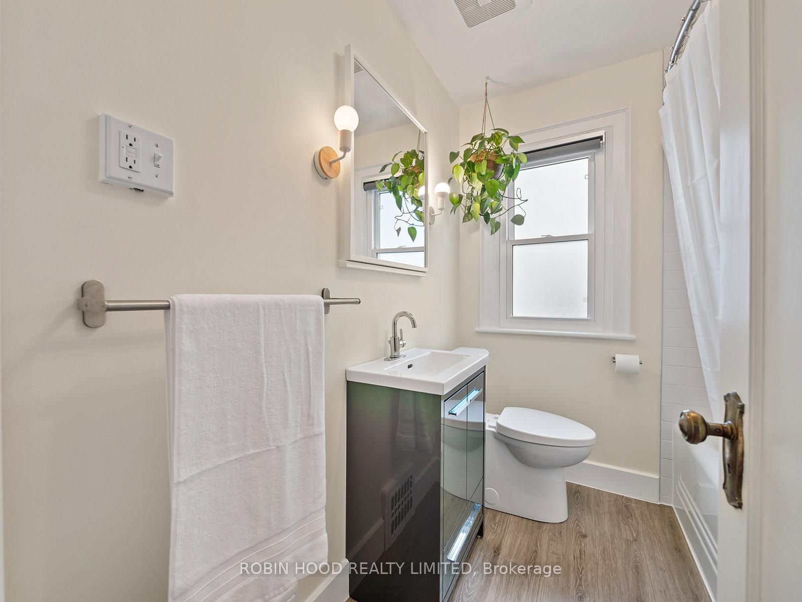 Photo 21 of 87 Park Row S, Hamilton, Delta — HOMEH