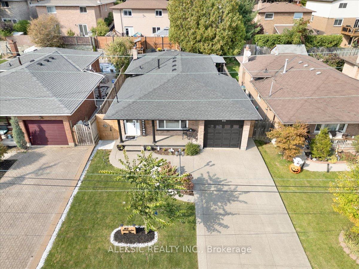 Photo 2 of 62 Greencedar Drive, Hamilton, Gurnett — HOMEH