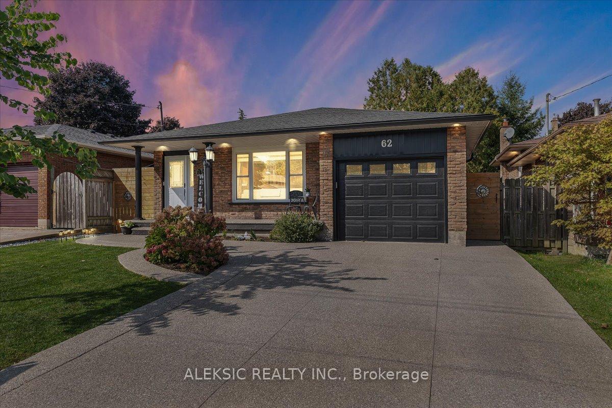 Photo 3 of 62 Greencedar Drive, Hamilton, Gurnett — HOMEH