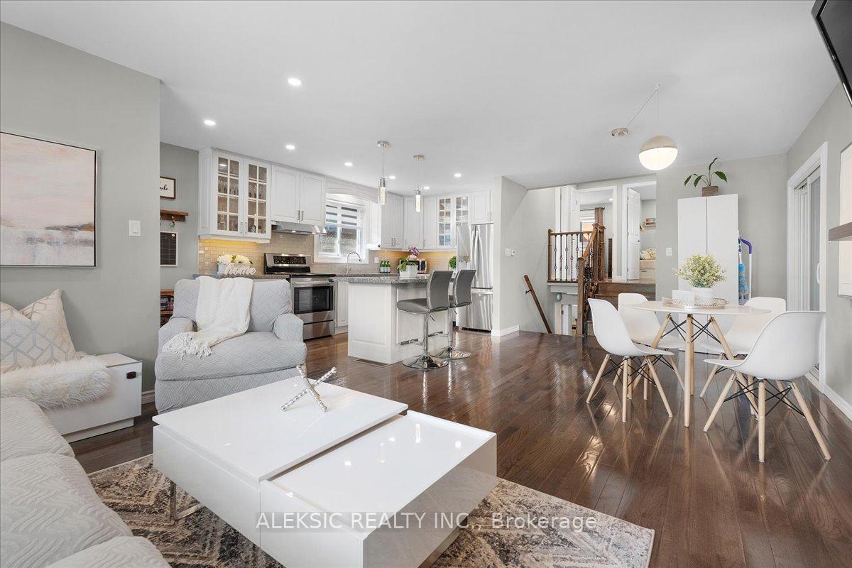 Photo 11 of 62 Greencedar Drive, Hamilton, Gurnett — HOMEH