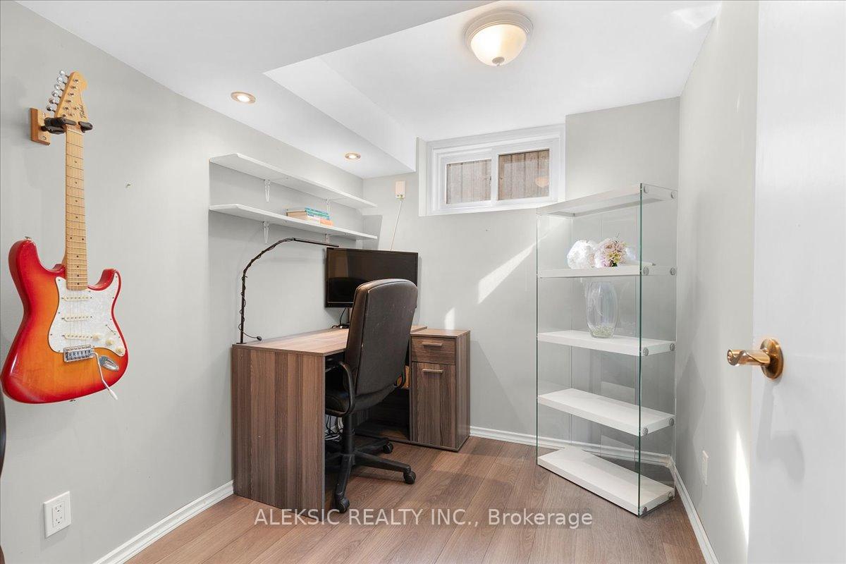 Photo 22 of 62 Greencedar Drive, Hamilton, Gurnett — HOMEH