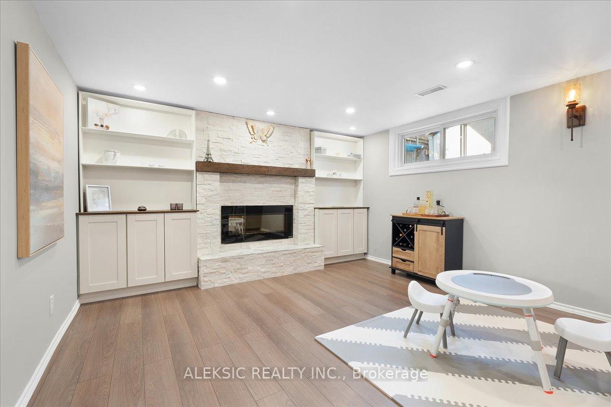 Photo 24 of 62 Greencedar Drive, Hamilton, Gurnett — HOMEH