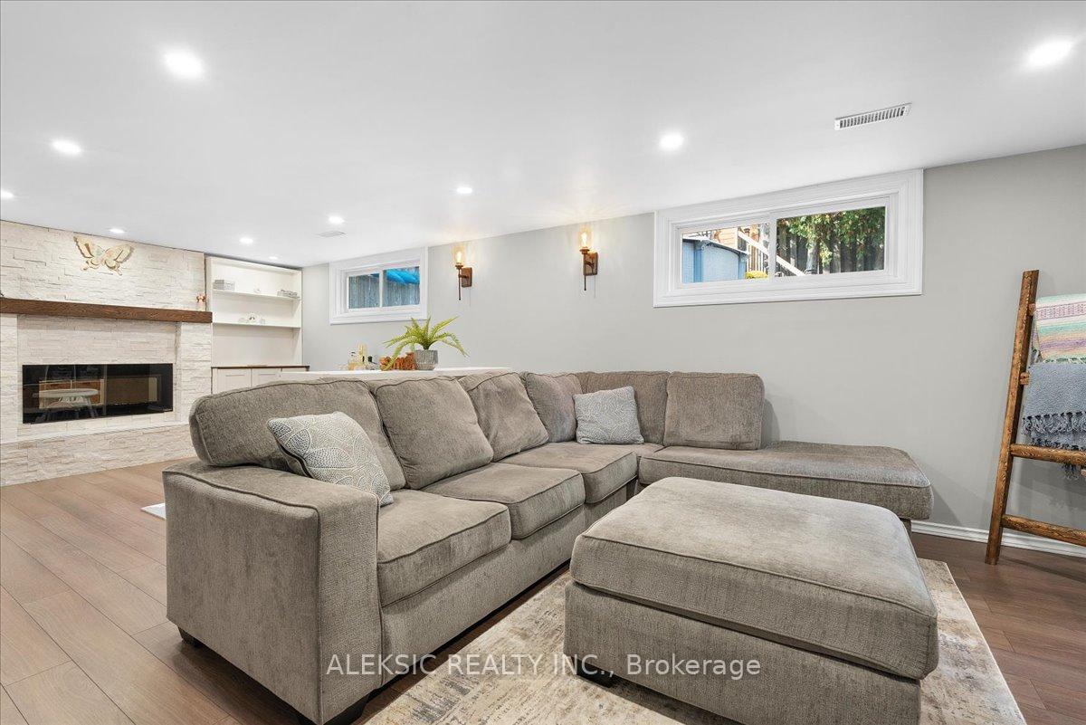 Photo 27 of 62 Greencedar Drive, Hamilton, Gurnett — HOMEH