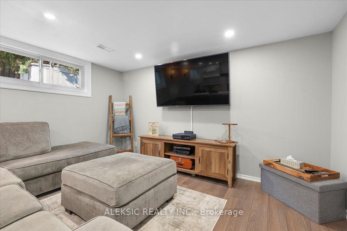 Photo 28 of 62 Greencedar Drive, Hamilton, Gurnett — HOMEH