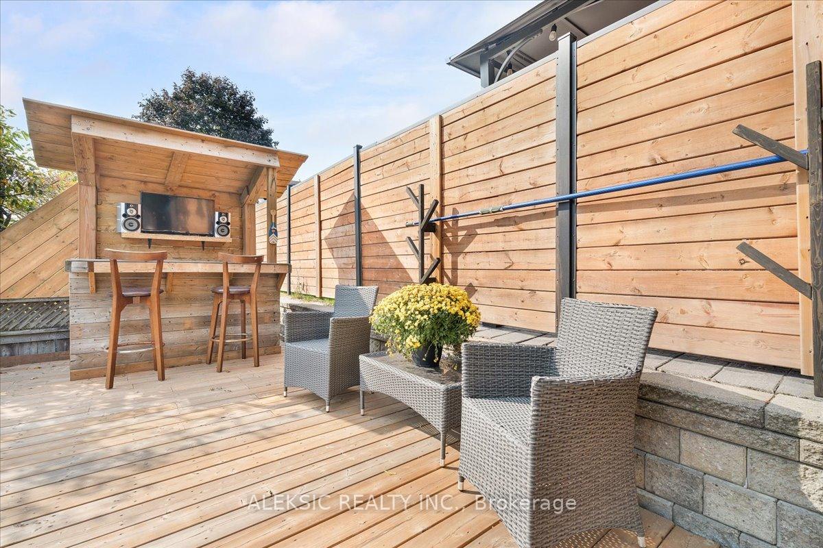 Photo 37 of 62 Greencedar Drive, Hamilton, Gurnett — HOMEH