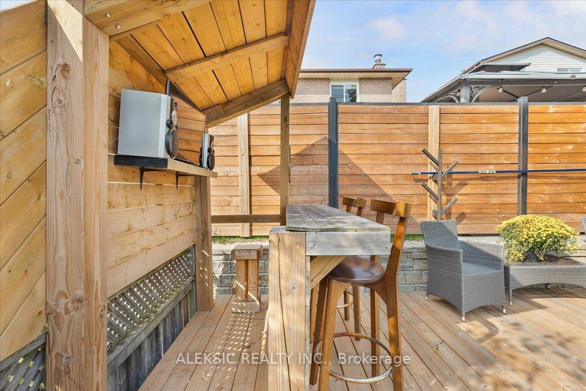 Photo 38 of 62 Greencedar Drive, Hamilton, Gurnett — HOMEH