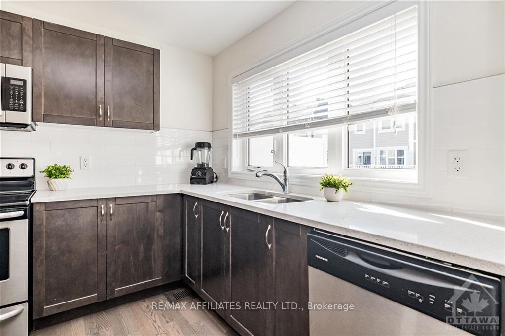 Photo 6 of Unit B, 750 Maloja Way, Ottawa, Stittsville (North) — HOMEH
