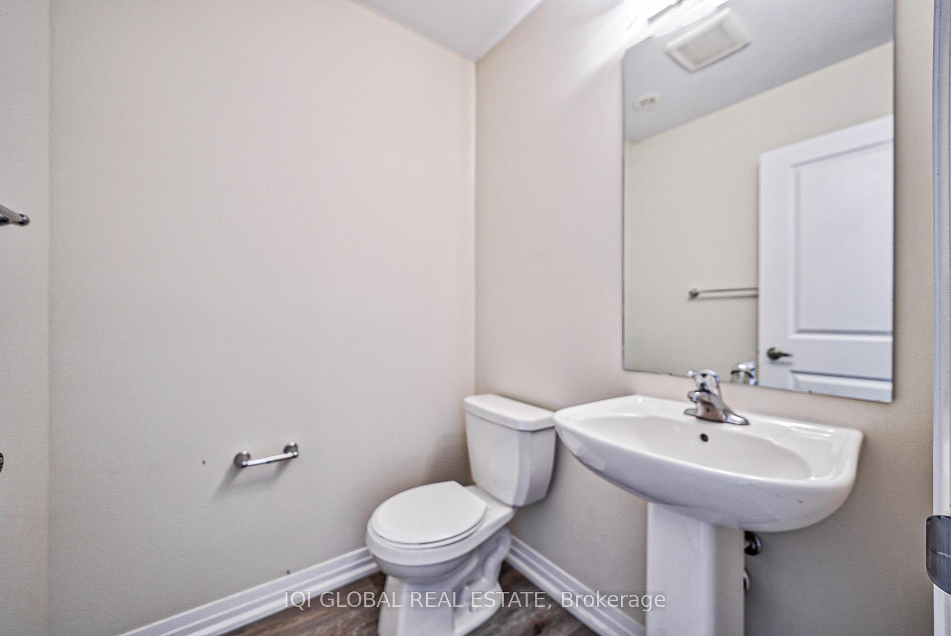 Photo 8 of Unit 18, 185 Bedrock Drive, Hamilton, Stoney Creek Mountain — HOMEH