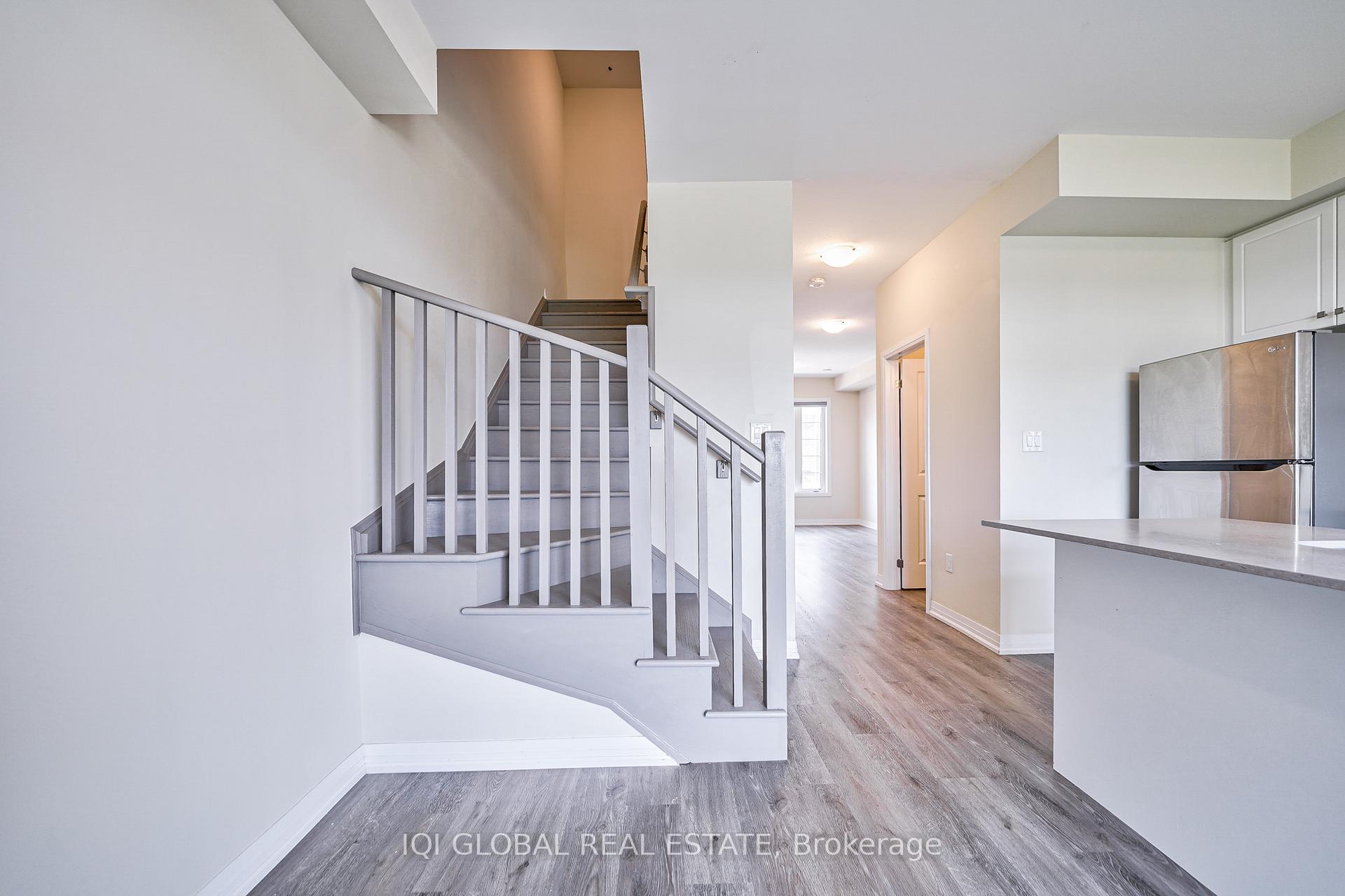 Photo 10 of Unit 18, 185 Bedrock Drive, Hamilton, Stoney Creek Mountain — HOMEH