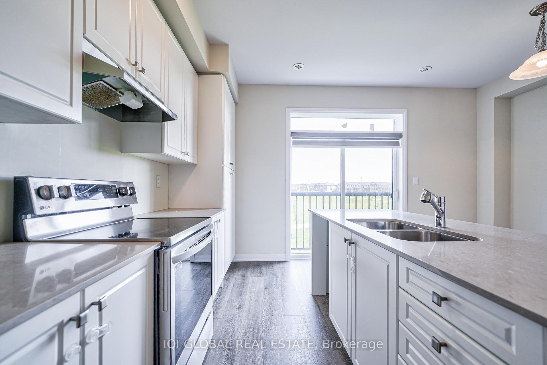 Photo 17 of Unit 18, 185 Bedrock Drive, Hamilton, Stoney Creek Mountain — HOMEH