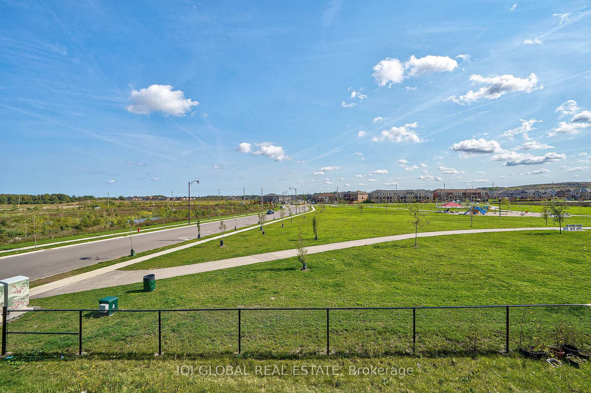 Photo 18 of Unit 18, 185 Bedrock Drive, Hamilton, Stoney Creek Mountain — HOMEH
