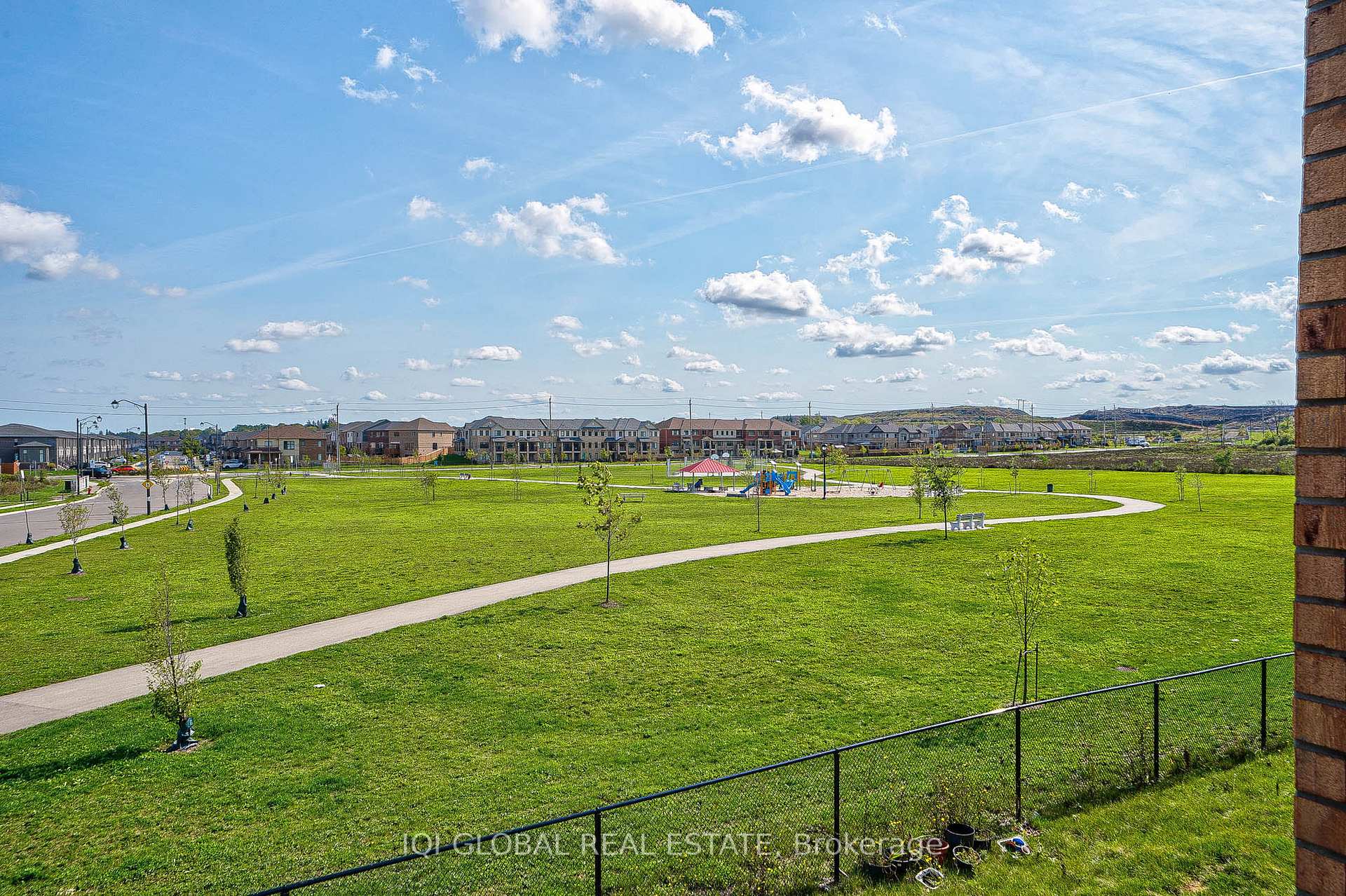 Photo 19 of Unit 18, 185 Bedrock Drive, Hamilton, Stoney Creek Mountain — HOMEH